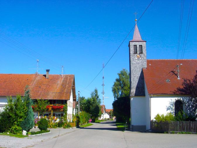 Kirche und Ortsdurchfahrt Wineden